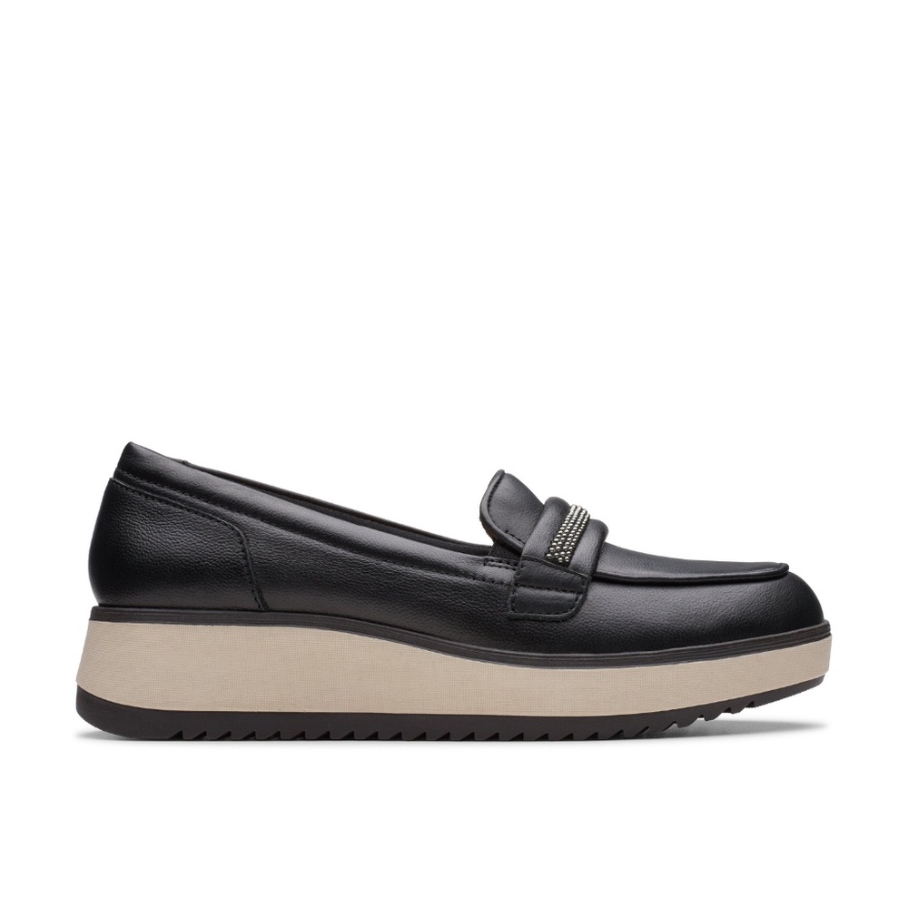 Womens Clarks Zylah Shine in Black Leather. 26180415